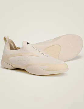 By Stella McCartney Taekwondo 36 Almond Milk-Smc / Almond Milk-Smc / Core Black - Adidas - FashionsVida