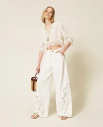 Pantalon en bull avec broderie