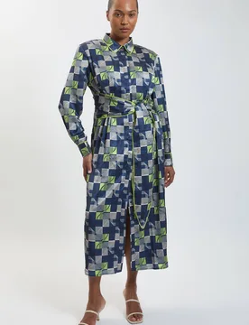 Women's Plus Size Geo Print Hammered Satin Tie Waist Woven Midi Dress in Navy Size: 24 - Navy - Size: 24 - Karen millen - FashionsVida