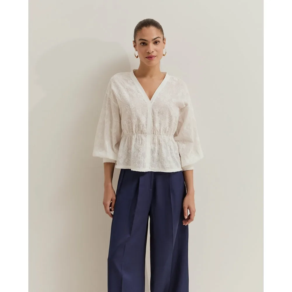 Blusa de algodón de mujer con bordado - Lion of Porches - FashionsVida