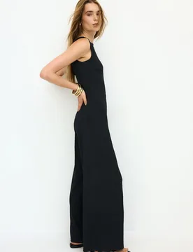 Ärmelloser Jumpsuit Schwarz L - Stradivarius - FashionsVida
