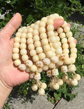 Creamy vintage barrel bead bracelet, weathered yellow Bodhi root with paw and lucky cat charm, 11mm - Aliexpress - FashionsVida