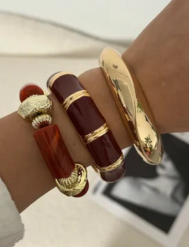 Set de Pulsera de Aleación de Color Maillard Combinada con Pulsera Asimétrica de Cuentas de Acrílico, Adecuada para el Uso Diario, Viajes y Combina - Shein - FashionsVida