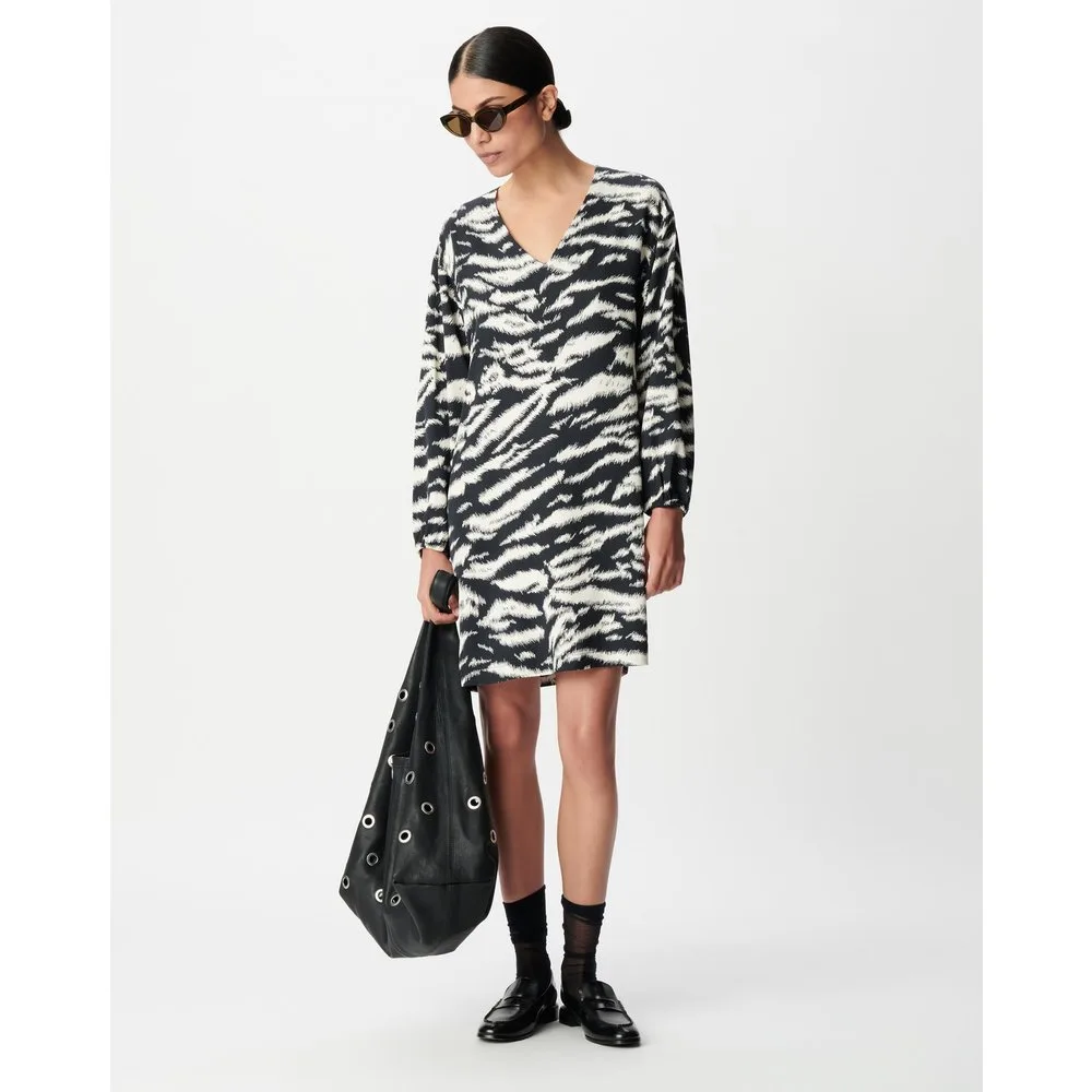 Vestido corto con estampado de cebra - IKKS - FashionsVida