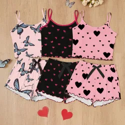 Conjunto de 3 piezas que incluye camiseta de tirantes y pantalones cortos de pijama con estampado de corazón y lazo