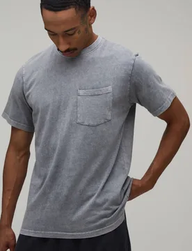 Herren Essential Gewaschenes Normal Geschnittenes T-Shirt Mit Brusttasche Light Grey Größe XS - boohooMAN - FashionsVida