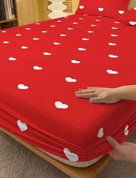 Pieza Sábana ajustada con patrón de corazón, sin funda de almohada, ropa de cama, protector de colchón, cubierta de colchón amigable con la piel, - Shein - FashionsVida