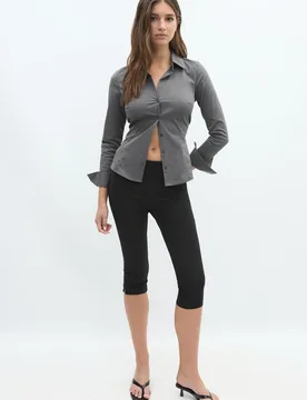 Tailliertes Basic-Hemd Perlgrau S - Stradivarius - FashionsVida