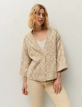 Chaqueta de mujer tipo kimono confeccionada en tejido jacquard - System Action - FashionsVida