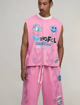 Herren Übergroßes Kastenförmiges Moto-Grafik-Oberteil Und Jeans Hosen-Shorts Set Pink Größe Small - boohooMAN - FashionsVida