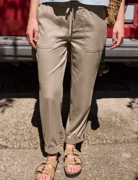 Street One Slim Leg Joggpants in Cupro-Touch-Qualität female Beige
