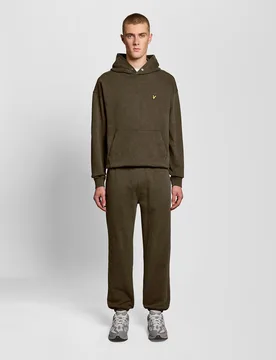 Men's Heavy Wash Cotton Joggers in Black - Lyle & Scott - FashionsVida