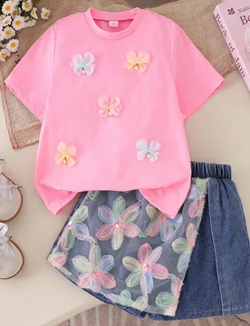Set de 2 piezas de blusa de manga corta con malla y flores de colores + falda de mezclilla con malla y flores para niña preadolescente, primavera/ver - Shein - FashionsVida