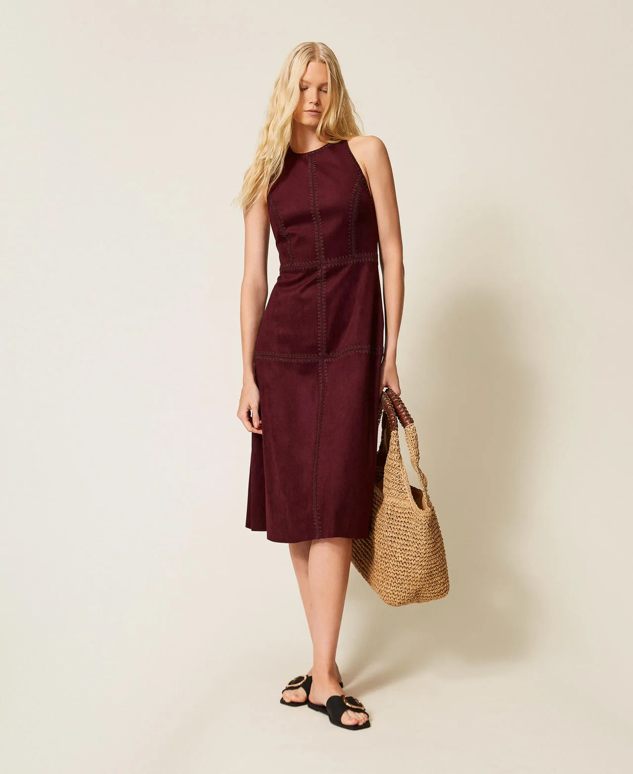 Robe midi en suédine avec broderie - TWINSET - FashionsVida