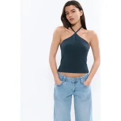 Top de mujer con cuello halter