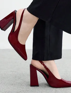 Tacones altos de tacón grueso con punta puntiaguda y correa de tobillo en color borgoña, estilo minimalista, adecuados para el uso diario, el trabaj - Shein - FashionsVida