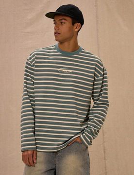 Camiseta de manga larga con cuello redondo, estampado gráfico de letras y rayas, corte relajado para hombre, primavera y verano