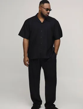 Herren Plus Holiday Leinen-Mix Oversized Hemd & Entspannte Hosen Set Black Größe 5XL - boohooMAN - FashionsVida