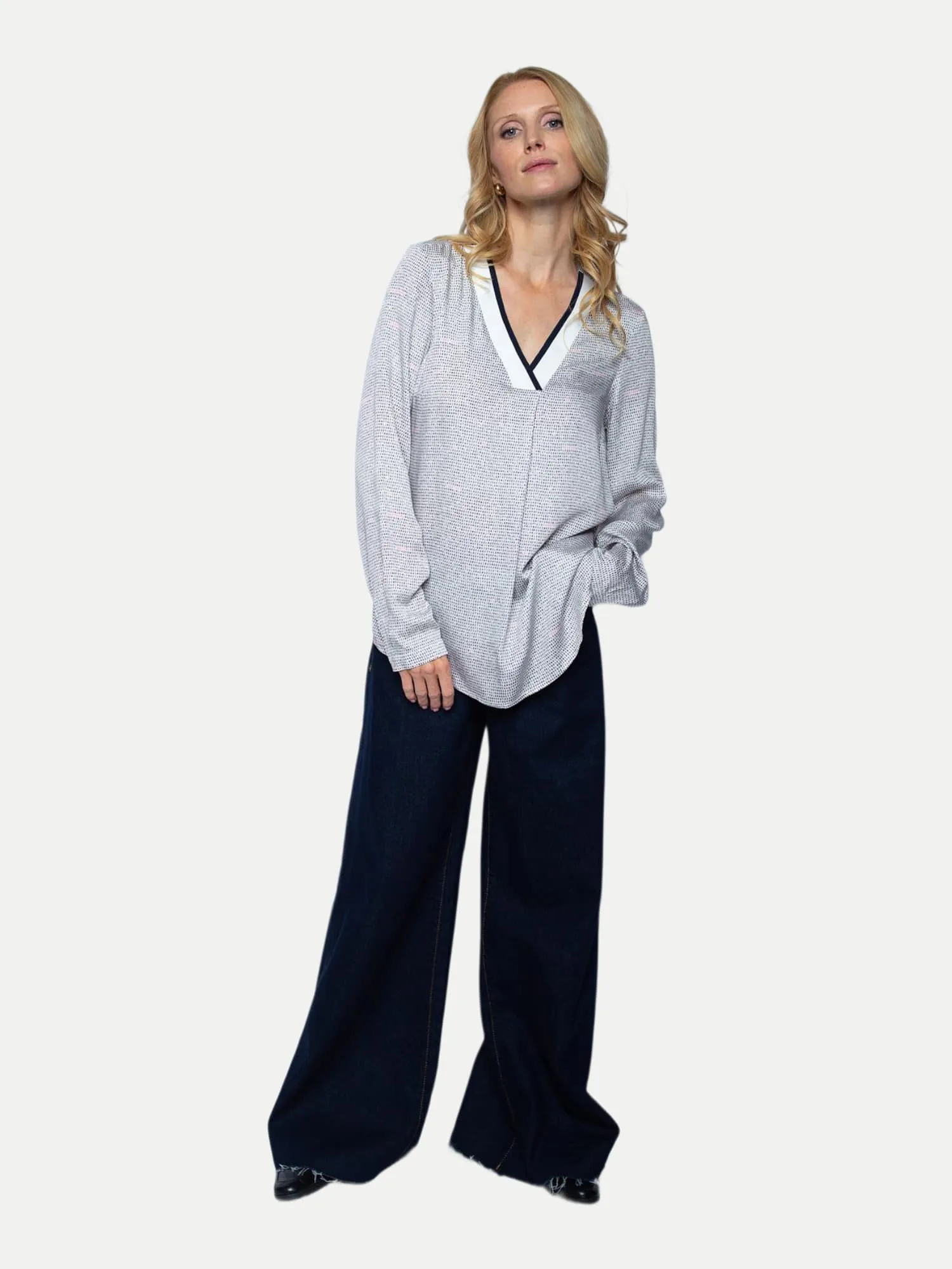 Shirtbluse mit V-Ausschnitt Weiß 40 - Emily van den Bergh - FashionsVida