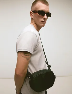 Sac Bandoulière Technique M Noir - Bershka - FashionsVida