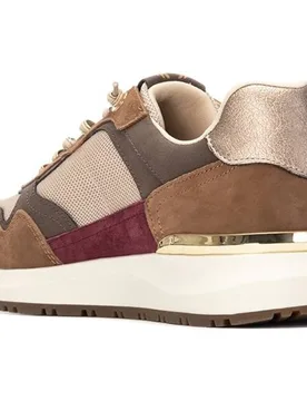 Zapatilla de mujer con cordones - XTI - FashionsVida