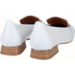 Mocasines de mujer de piel con hebilla