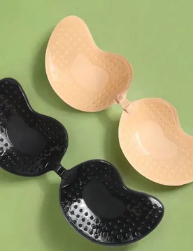 Piezas (2 negras + 2 nude) almohadillas de silicona autoadhesivas invisibles para sujetador, copas de sujetador sin tirantes y sin espalda con efecto - Shein - FashionsVida