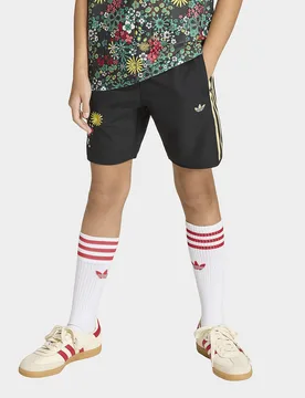 Womens x Liberty London REGULAR SHORTS - Nero, nero nero Bambino taglia 9-10Y - Adidas - FashionsVida