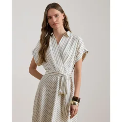 Vestido midi cruzado de manga corta
