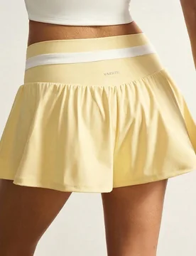 Falda pantalón deportiva de verano con cintura cruzada y color contrastado - Shein - FashionsVida