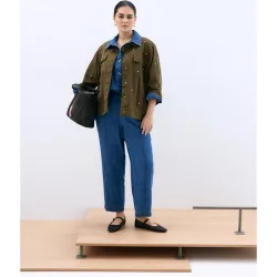 Pantalón fluido de mujer de tipo vaquero