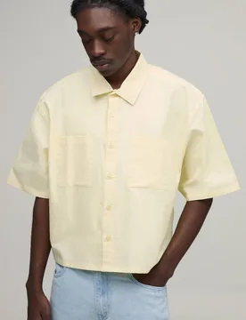 Herren Kastenförmiges Kurz Geschnittenes Halbarm Oxford Hemd Yellow Größe Large - boohooMAN - FashionsVida