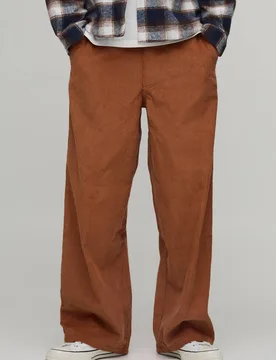 Herren Weite Cord-Hose mit gewebtem Etikett Rust Größe Small - boohooMAN - FashionsVida