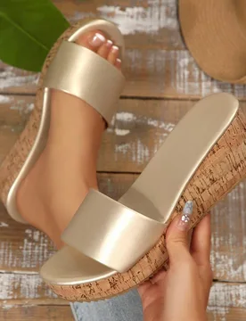Sandalias de plataforma de tacón grueso con tiras cruzadas y remaches, estilo coreano de tacón alto y punta abierta para mujer, para el verano - Shein - FashionsVida