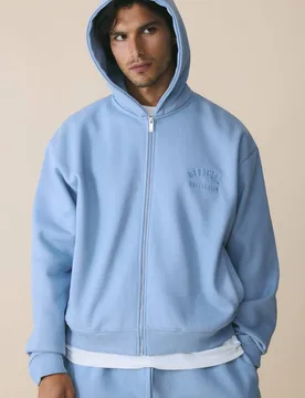 Herren 500 G/m² Schwerer Bestickter Kastenförmiger Kapuzenpullover Mit Reißverschluss Dusty Blue Größe Small - boohooMAN - FashionsVida