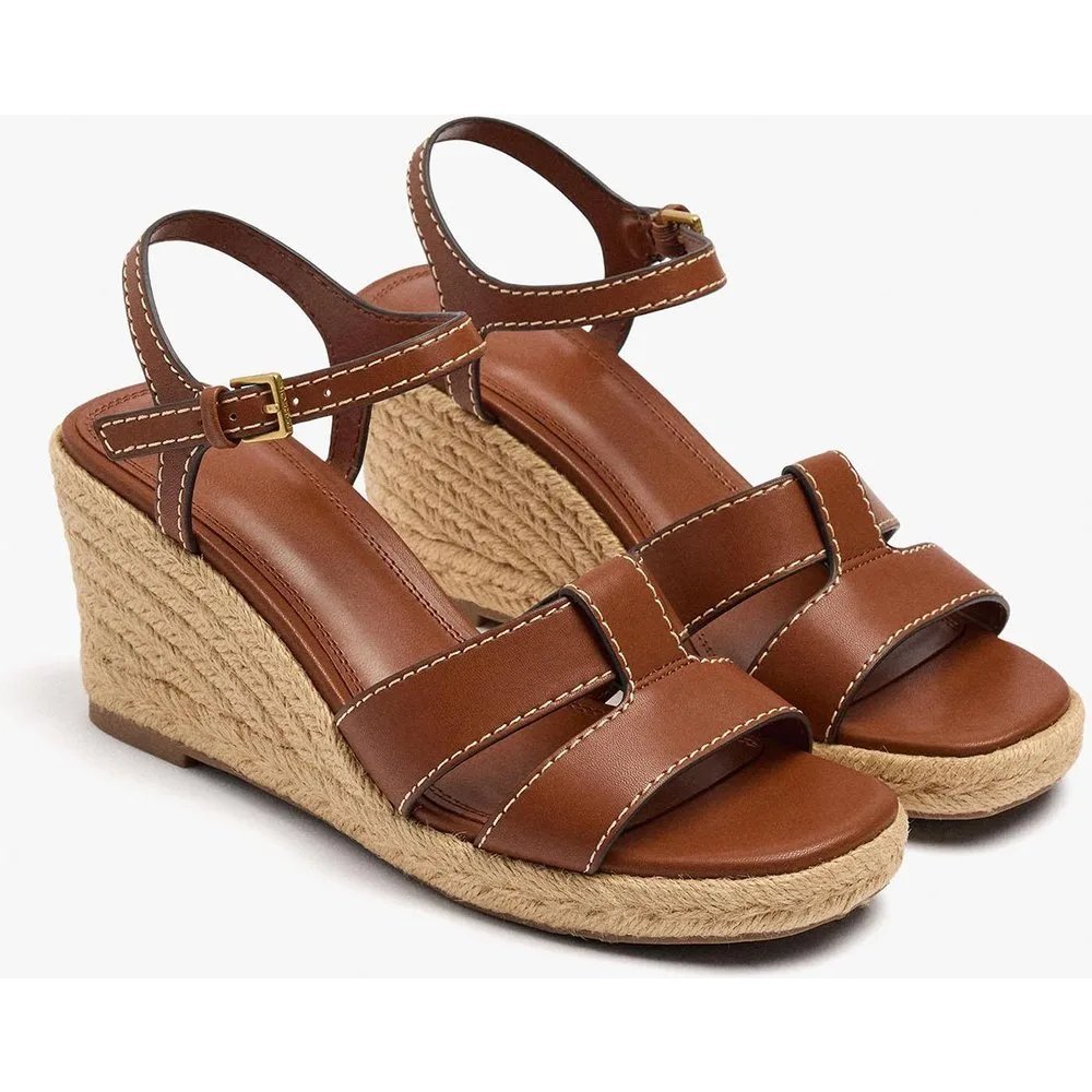 Sandalias de cuña de mujer con cierre de hebilla en liso - Parfois - FashionsVida