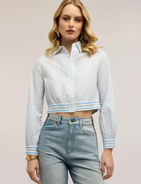 Camisa de mujer corta a rayas ajuste holgado con cierre frontal de botones - Motivi - FashionsVida