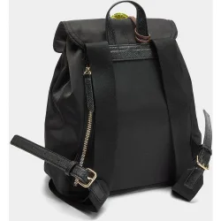 Mochila de mujer con varios compartimentos y cierre de cordón con detalle de flor