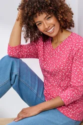 Wrinkle Free 3/4 Sleeve V Neck Ruched Printed Top - Pink - Size: 18