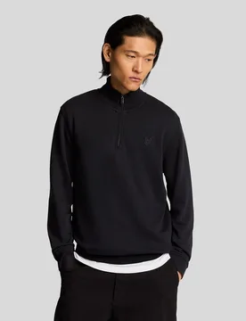 Men's Superfine Cotton 1/4 Zip Sweatshirt in Black - Lyle & Scott - FashionsVida