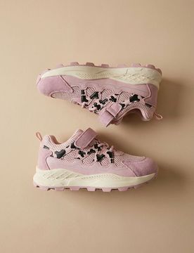 Sneakers con chiusura a strappo e motivo mucca - rosa pastello