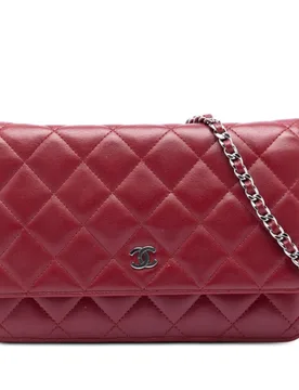 CC Quilted Lambskin Wallet on Chain - Chanel - FashionsVida