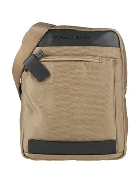 Bolso con bandolera Hombre Caqui -- Hombre - Piquadro - FashionsVida