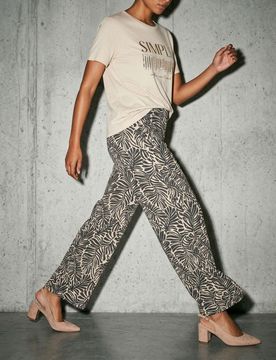 T-shirt con applicazione lucida - beige