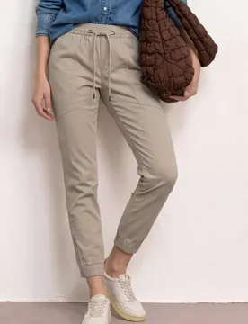 Slim Leg Hose in leichter Qualität female Beige