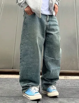 Pantalones vaqueros rectos de unicolor y talla grande para hombres con bolsillos, pantalones vaqueros desgastados largos y holgados de lavado azul cla - Shein - FashionsVida